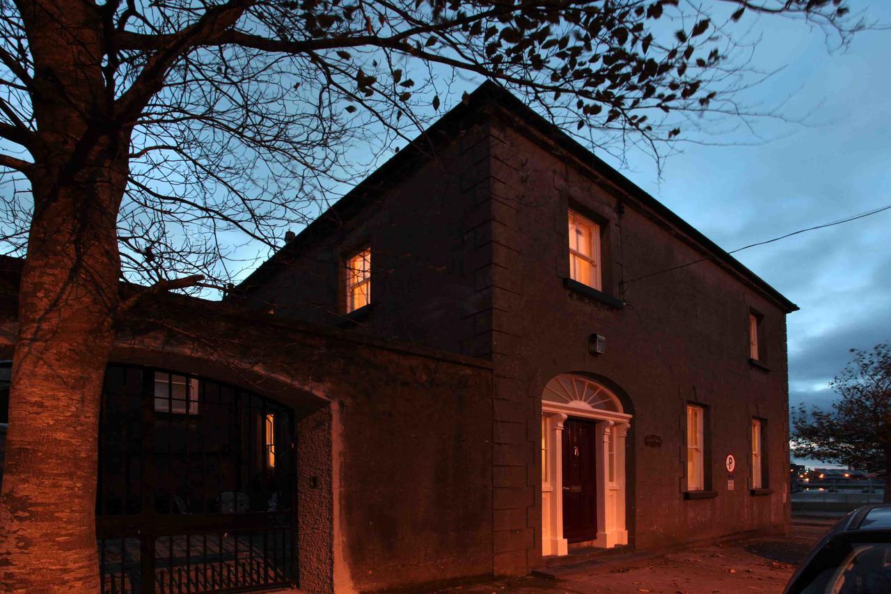 Corrib House Guest Accommodation Galway Exterior foto